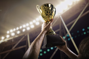 HOTELCAREER CUP 2014 – der Pokal geht in die Hauptstadt! Dickes B, oben an der Spree!